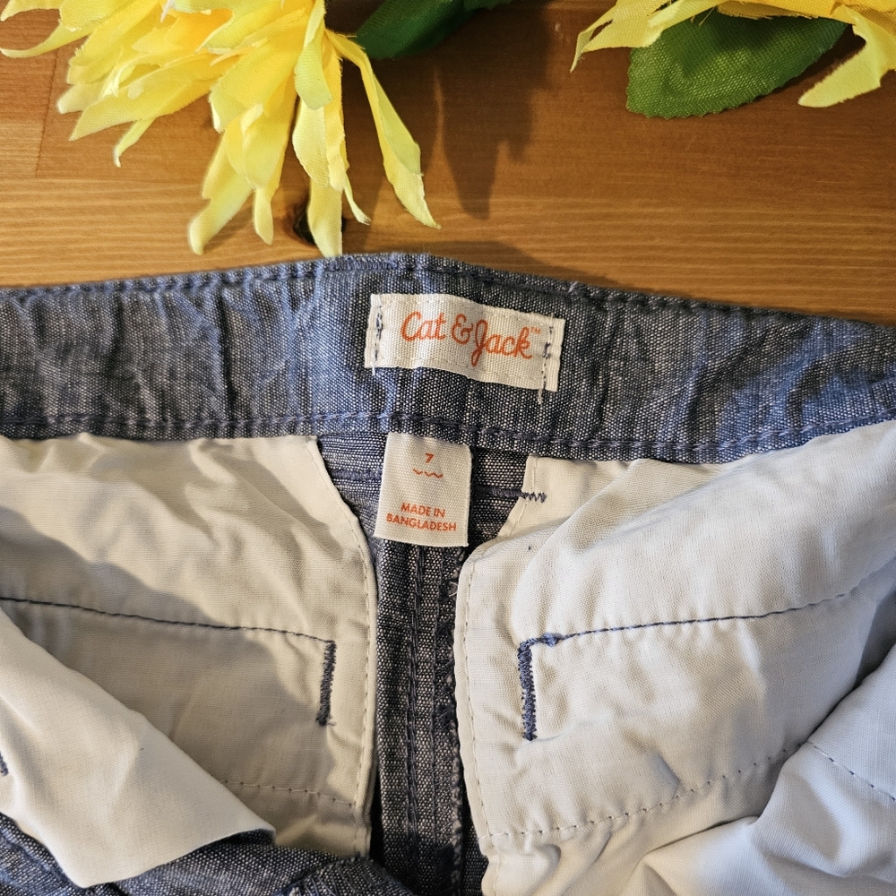Cat & Jack - Boys' Flat Front 'Above The Knee' Chambray Shorts Size 7 - Picture 9 of 14